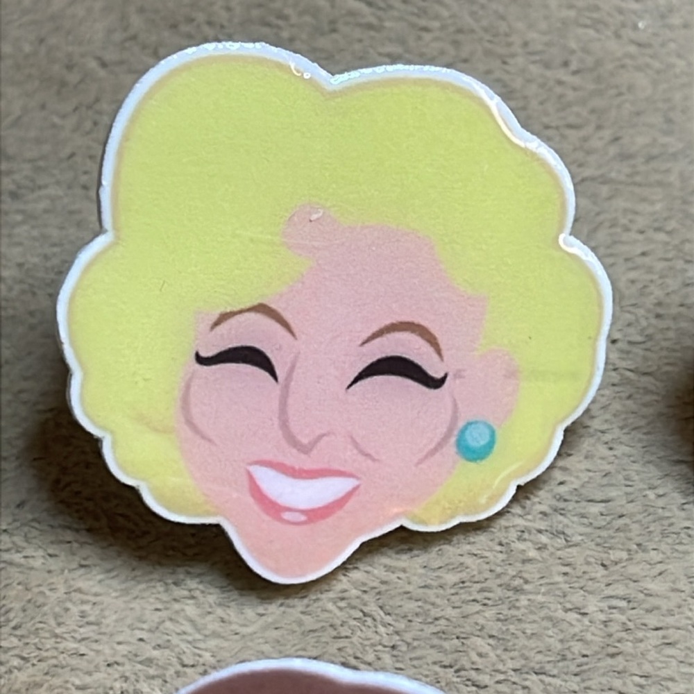 Set of Four Golden Girls Pins - Picture 2 of 6